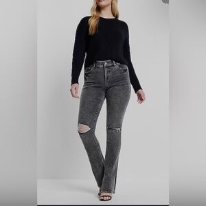 Express flared ripped/distressed gray/black wash jeans size 8 r
Stretchy comfy